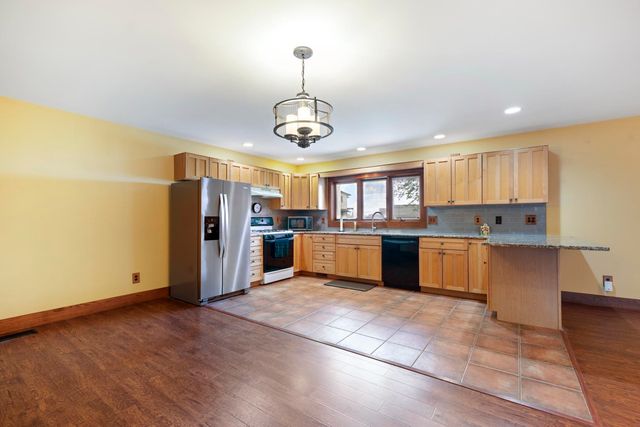 1791 Chapman Lake Drive, Warsaw, IN 46582