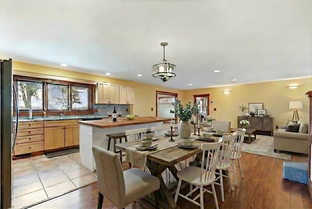 1791 Chapman Lake Drive, Warsaw, IN 46582