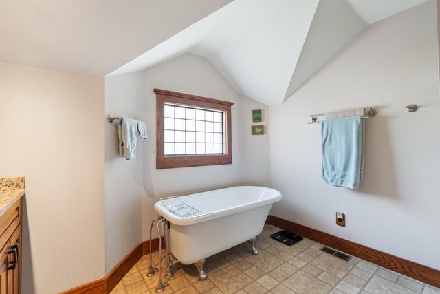 1791 Chapman Lake Drive, Warsaw, IN 46582