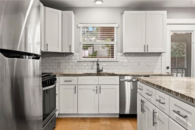 2600 Rogge LN, Austin, TX 78723