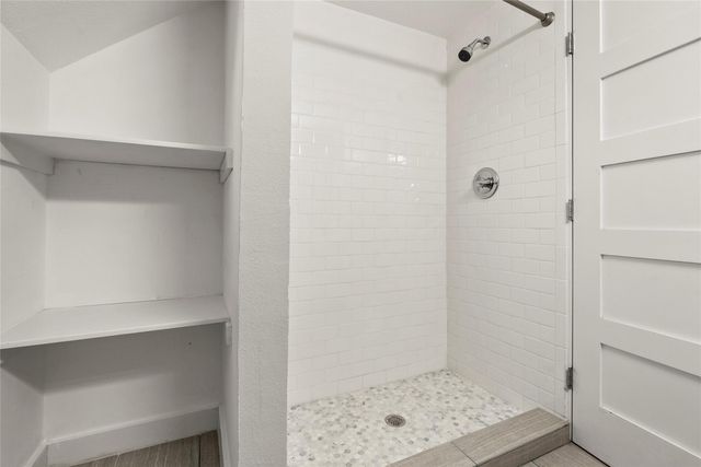 2600 Rogge LN, Austin, TX 78723