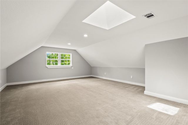 2600 Rogge LN, Austin, TX 78723