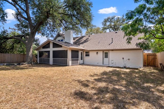 2600 Rogge LN, Austin, TX 78723