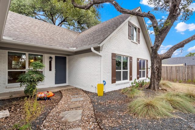 2600 Rogge LN, Austin, TX 78723