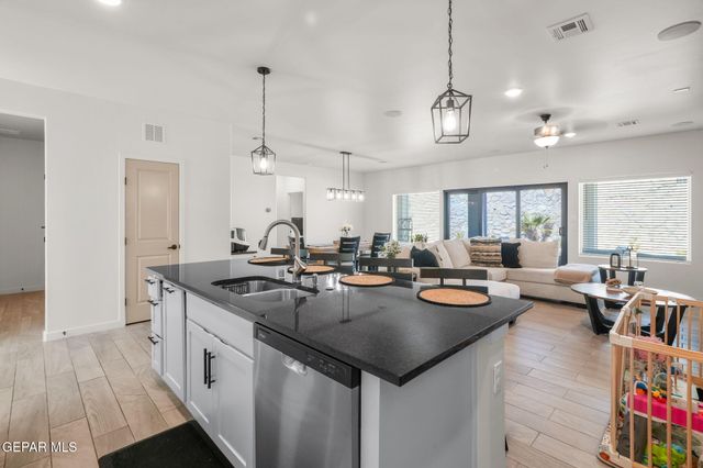 12409 NORTHUMBERG Drive, El Paso, TX 79928