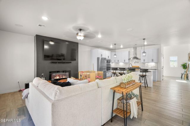 12409 NORTHUMBERG Drive, El Paso, TX 79928