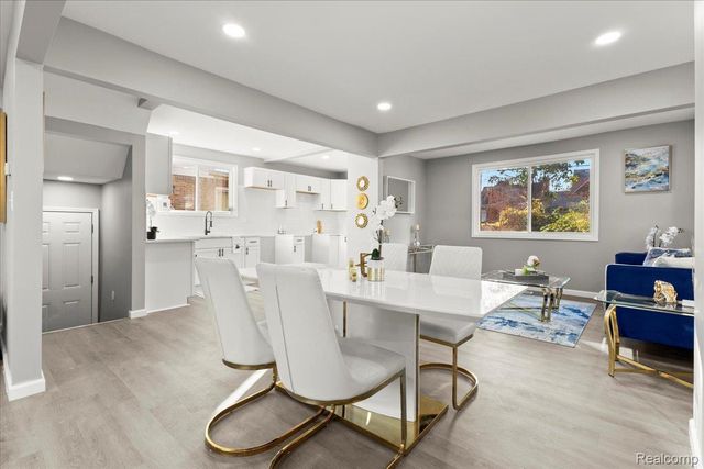 18287 Santa Rosa Drive, Detroit, MI 48221