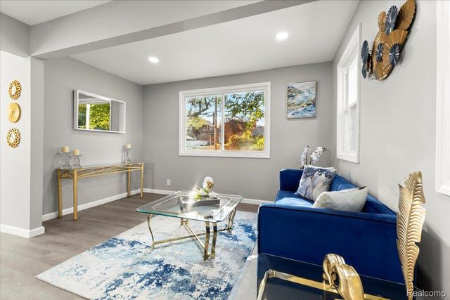 18287 Santa Rosa Drive, Detroit, MI 48221