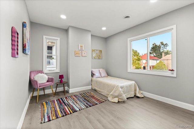 18287 Santa Rosa Drive, Detroit, MI 48221