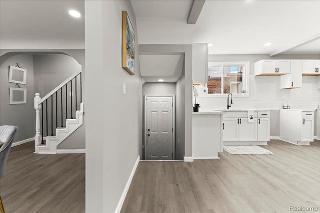 18287 Santa Rosa Drive, Detroit, MI 48221