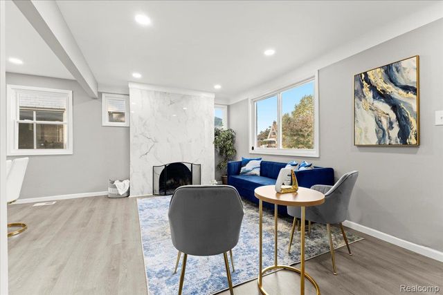 18287 Santa Rosa Drive, Detroit, MI 48221