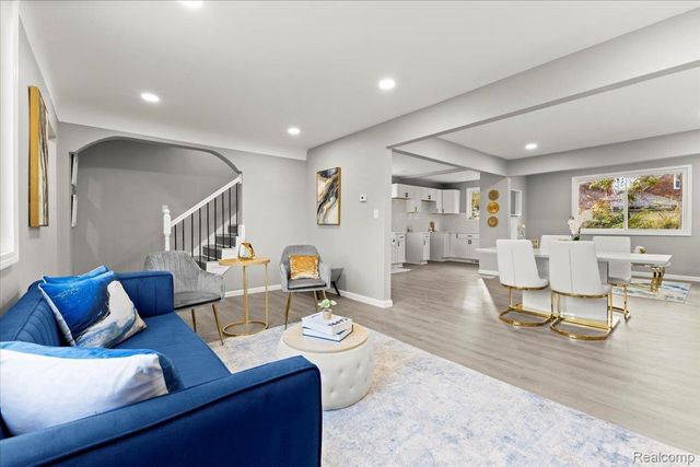 18287 Santa Rosa Drive, Detroit, MI 48221