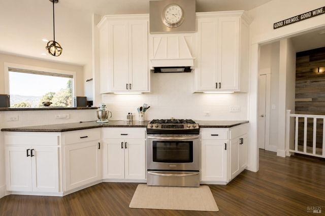 17535 Meadow View Dr, Hidden Valley Lake, CA 95467