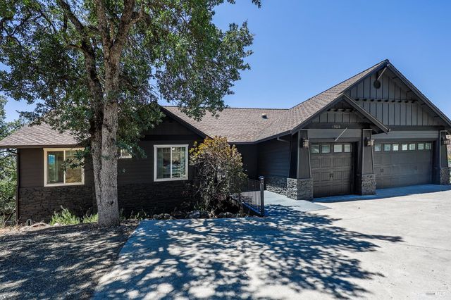 17535 Meadow View Dr, Hidden Valley Lake, CA 95467