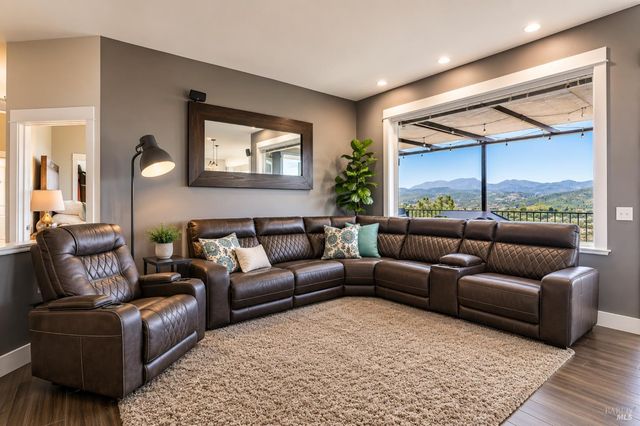 17535 Meadow View Dr, Hidden Valley Lake, CA 95467