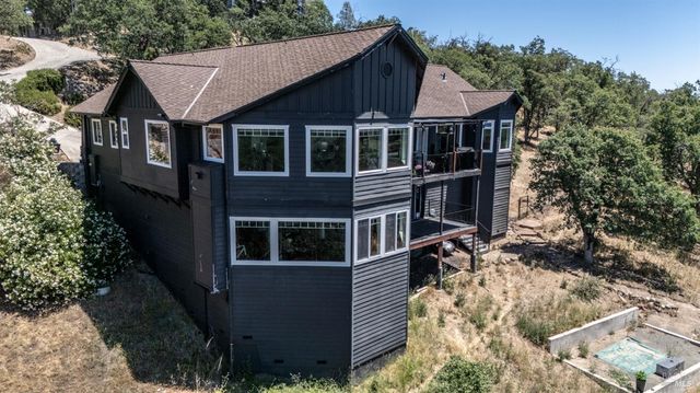 17535 Meadow View Dr, Hidden Valley Lake, CA 95467