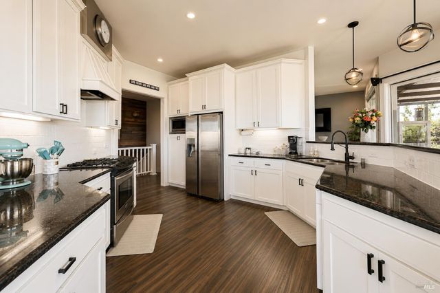 17535 Meadow View Dr, Hidden Valley Lake, CA 95467
