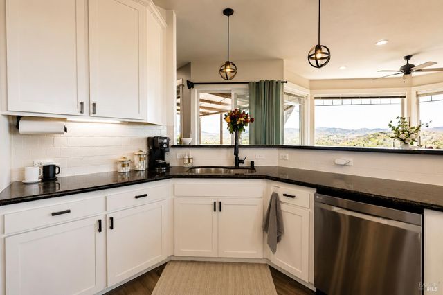 17535 Meadow View Dr, Hidden Valley Lake, CA 95467