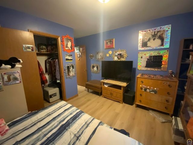 2869 SW Jewell AVE, Topeka, KS 66611