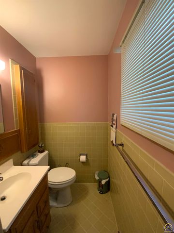 2869 SW Jewell AVE, Topeka, KS 66611