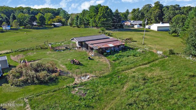 993 Model Farm Rd, Jamestown, TN 38556