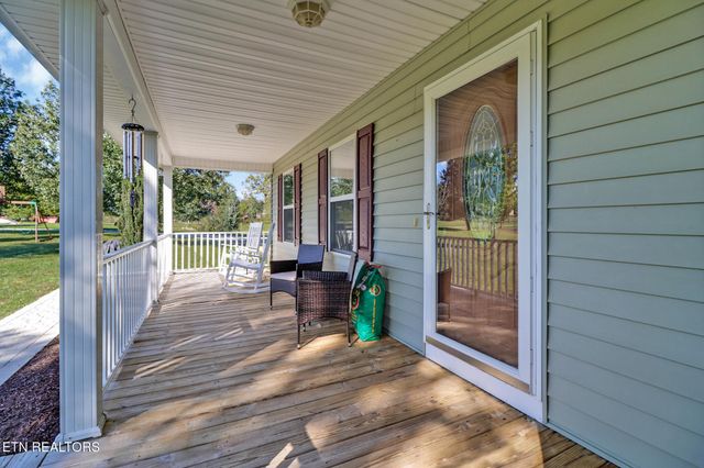 993 Model Farm Rd, Jamestown, TN 38556