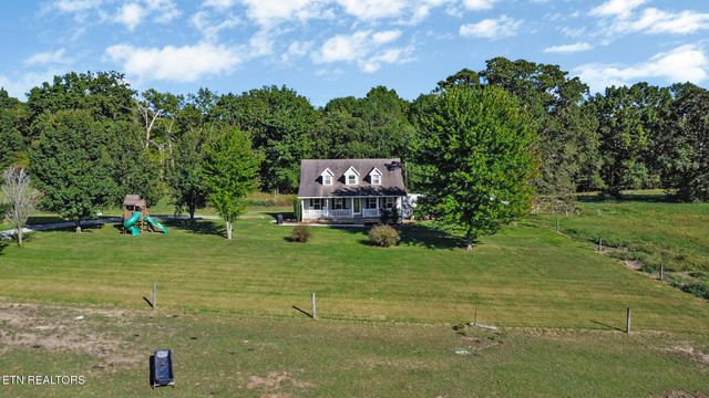 993 Model Farm Rd, Jamestown, TN 38556