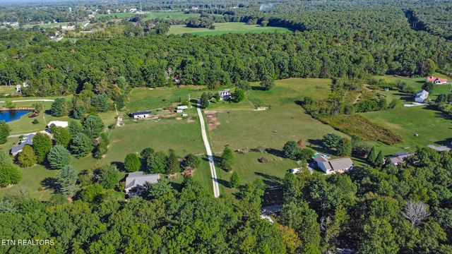 993 Model Farm Rd, Jamestown, TN 38556