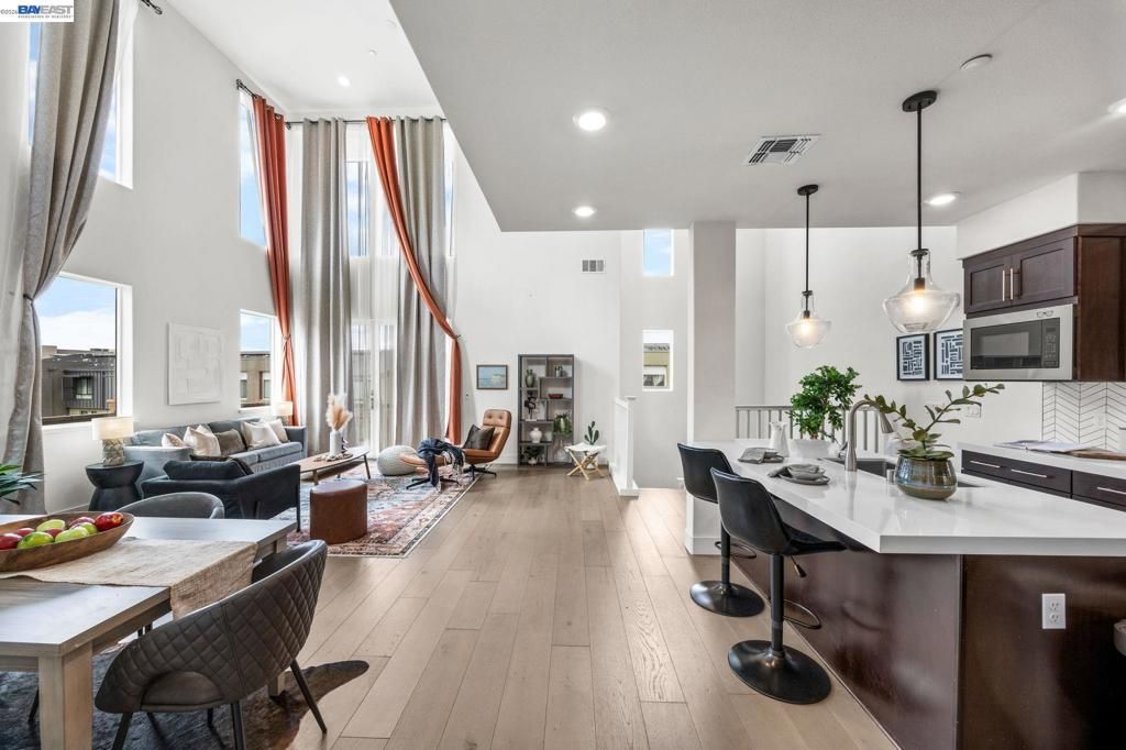 Image 10 of property listing at 45139 Challenge Cmn 1001, Fremont, CA 94538