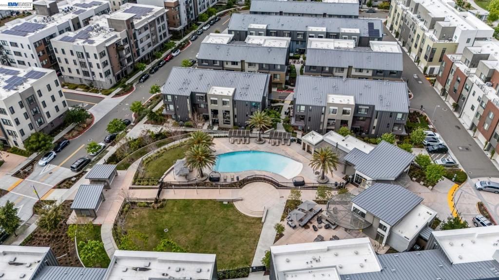 Image 6 of property listing at 45139 Challenge Cmn 1001, Fremont, CA 94538