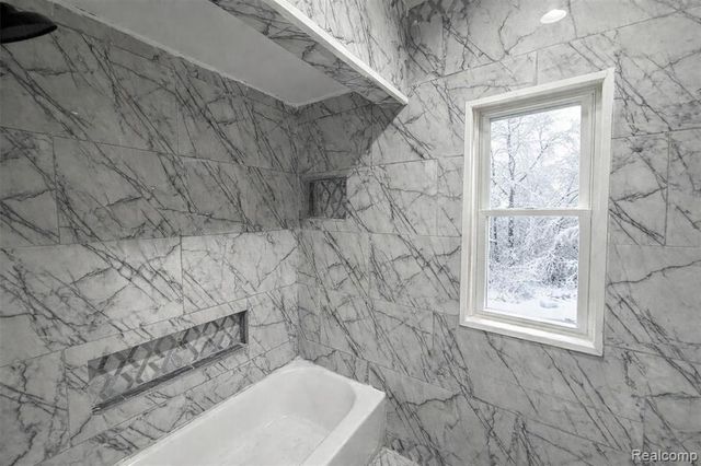 19424 Orleans Street, Detroit, MI 48203