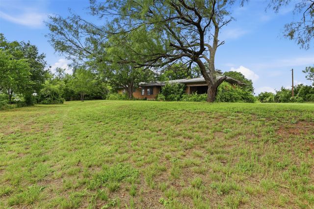 3300 Sunrise Court, Granbury, TX 76048