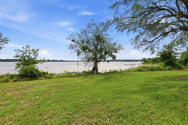 3300 Sunrise Court, Granbury, TX 76048