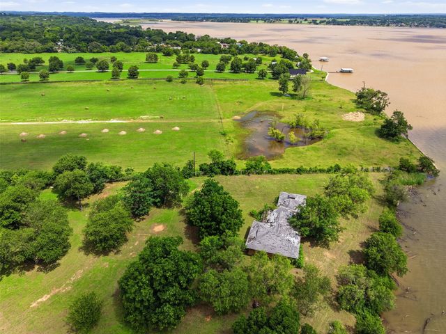 3300 Sunrise Court, Granbury, TX 76048