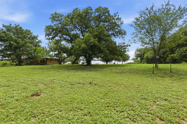 3300 Sunrise Court, Granbury, TX 76048
