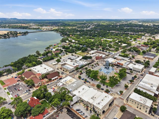 3300 Sunrise Court, Granbury, TX 76048