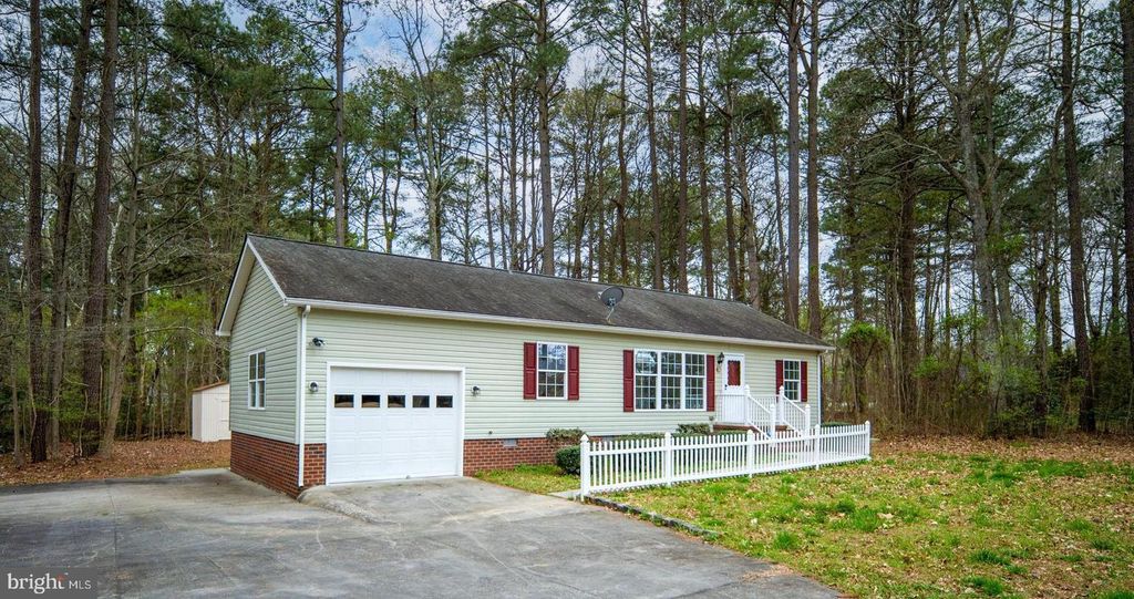 67 STERN WAY, Montross, VA 22520