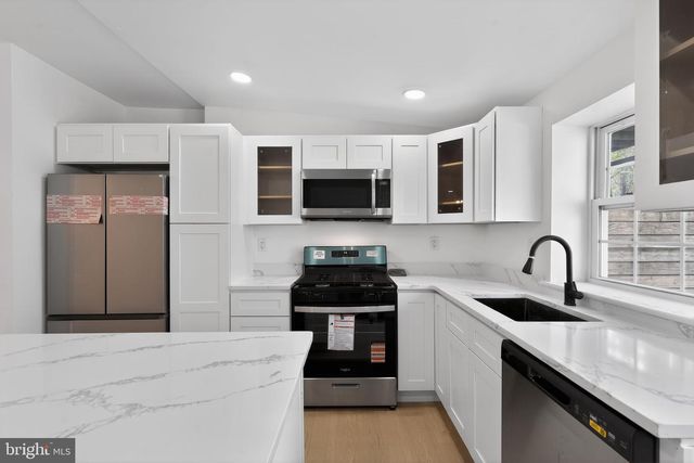 1526 E SUSQUEHANNA AVE, Philadelphia, PA 19125