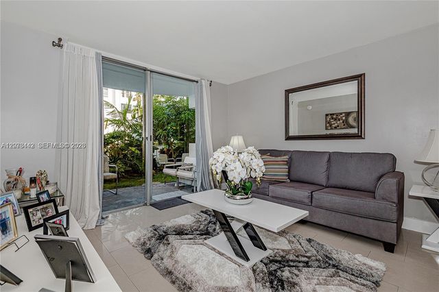 492 NW 165th St Road C112, Miami, FL 33169