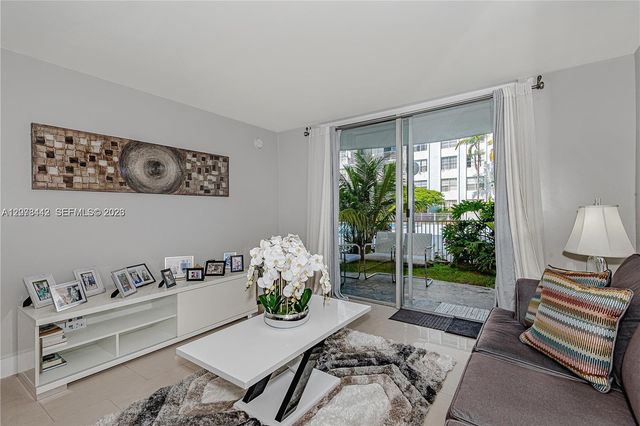 492 NW 165th St Road C112, Miami, FL 33169