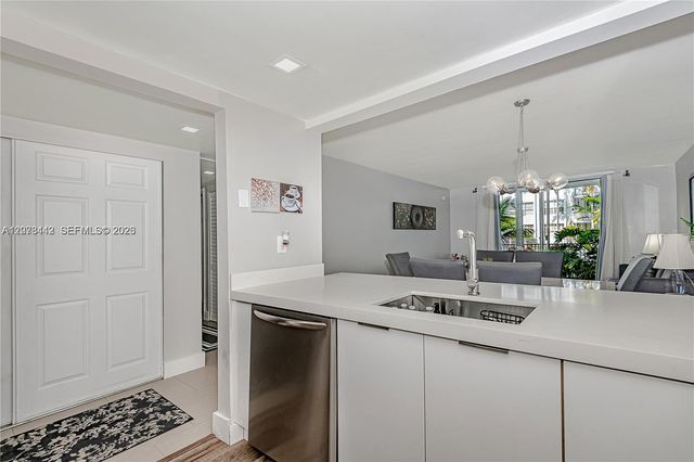 492 NW 165th St Road C112, Miami, FL 33169