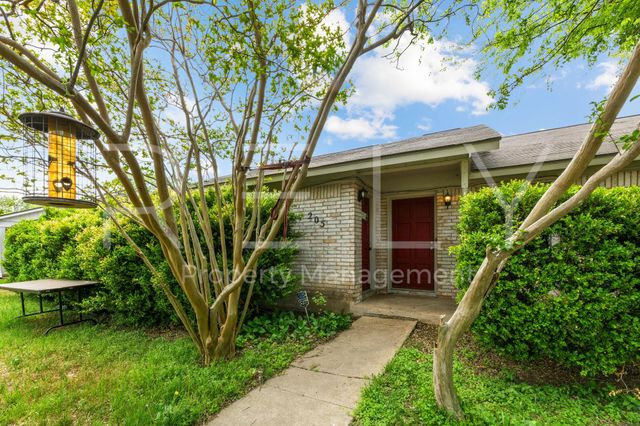 205 W William Cannon DR B, Austin, TX 78745