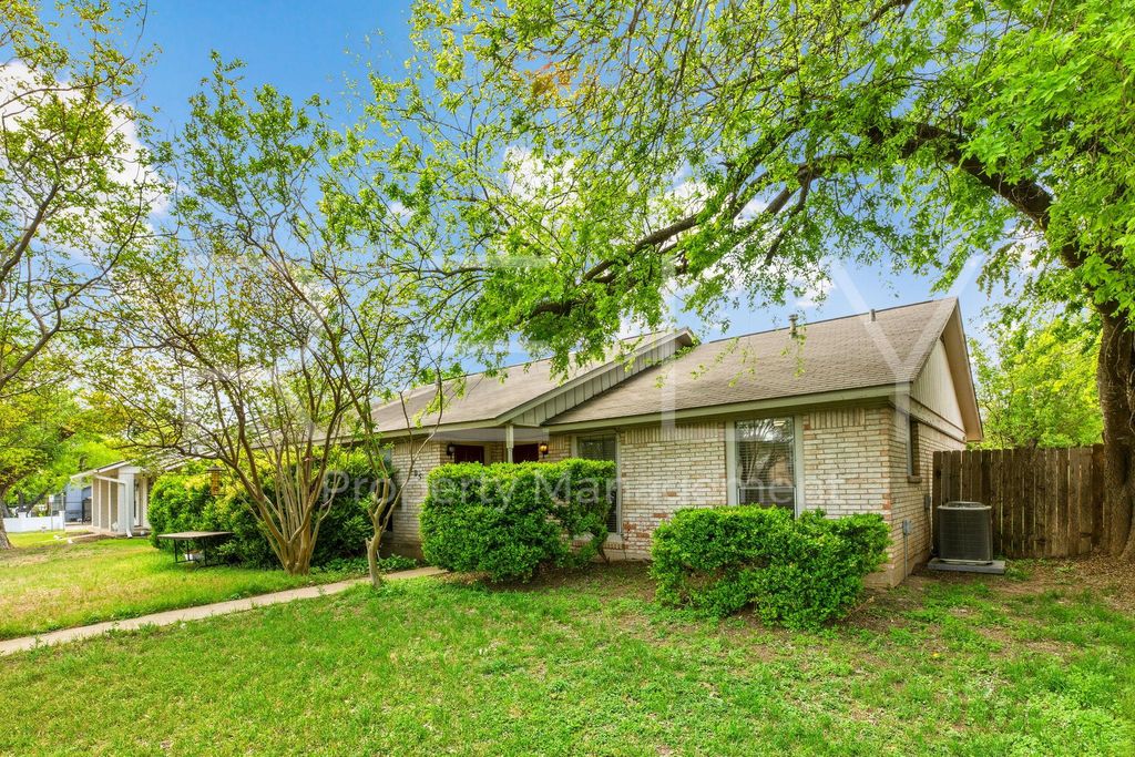 205 W William Cannon DR B, Austin, TX 78745