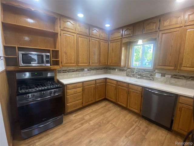 809 Stanton Street, Bay City, MI 48708