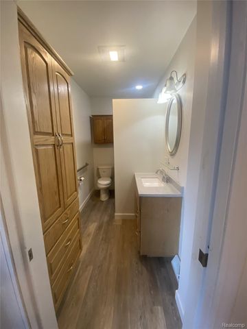 809 Stanton Street, Bay City, MI 48708