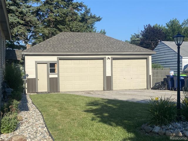 809 Stanton Street, Bay City, MI 48708