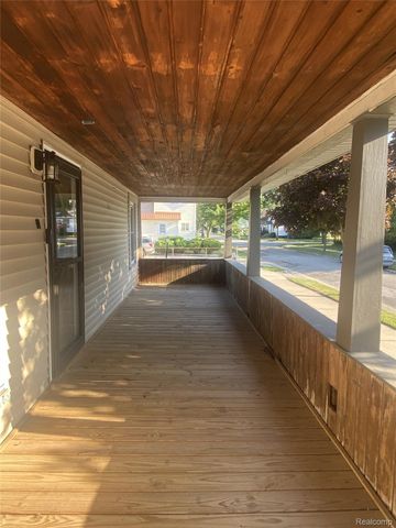 809 Stanton Street, Bay City, MI 48708