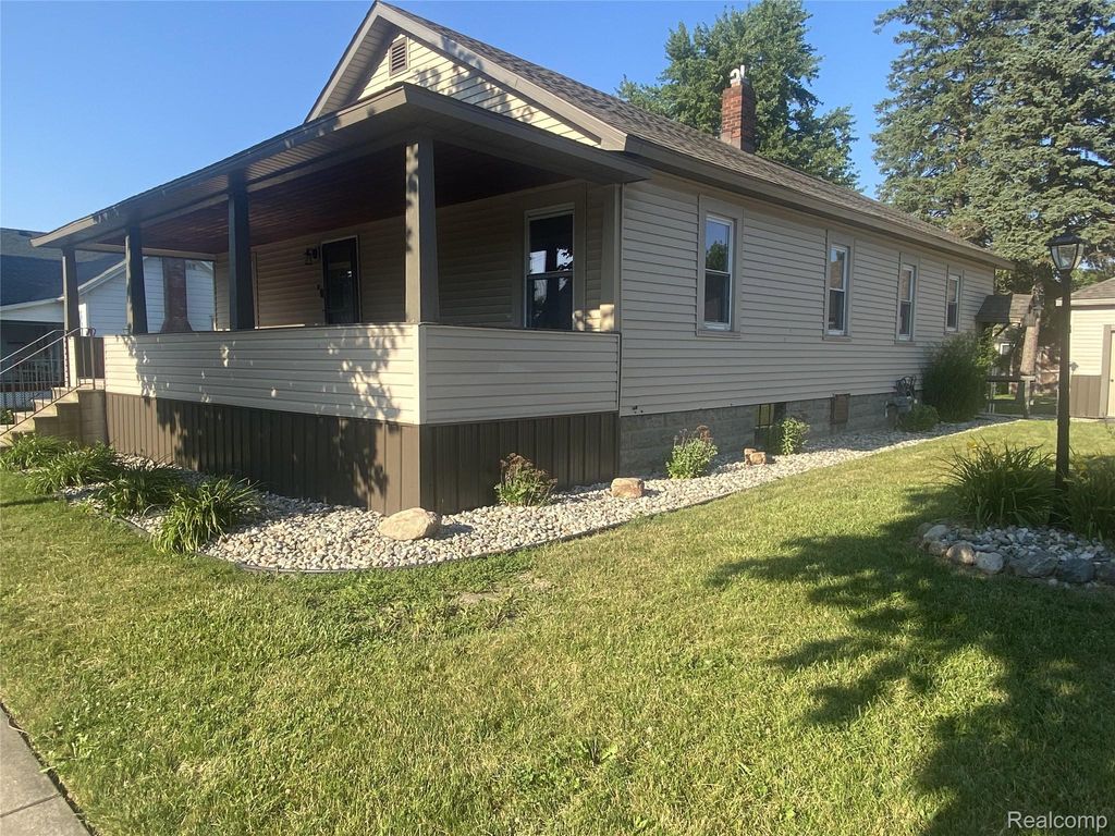 809 Stanton Street, Bay City, MI 48708