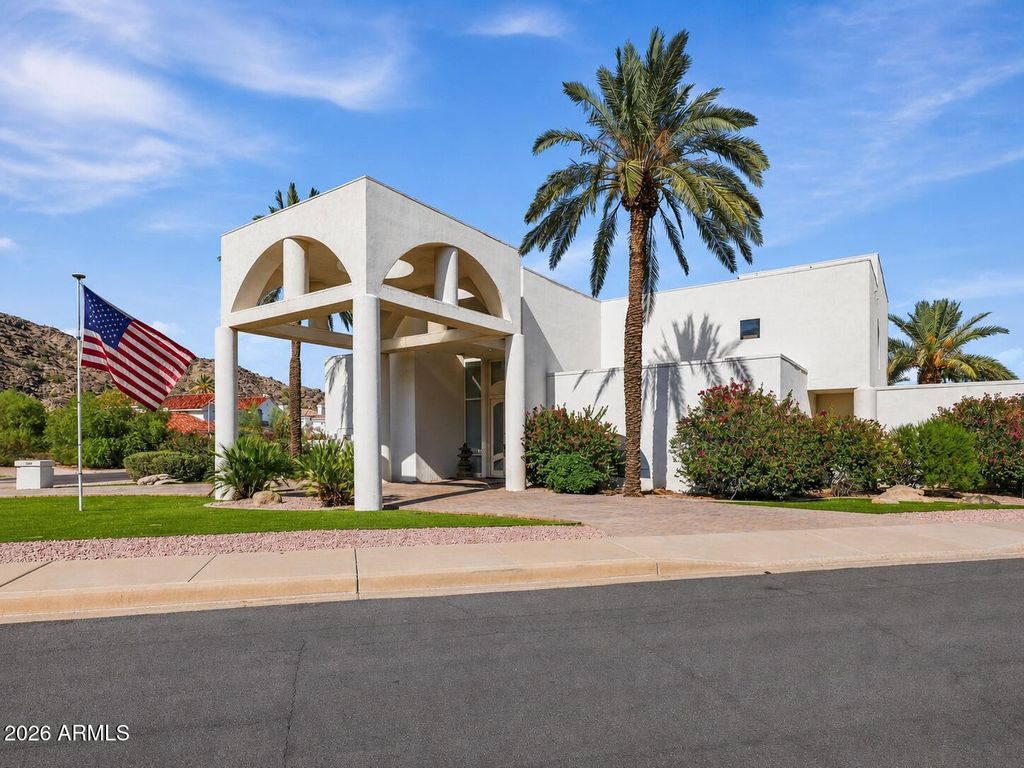 3307 E KACHINA Drive, Phoenix, AZ 85044 — exterior