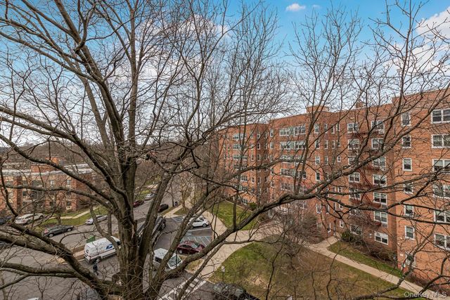 76 DeHaven Drive 6L, Yonkers, NY 10703